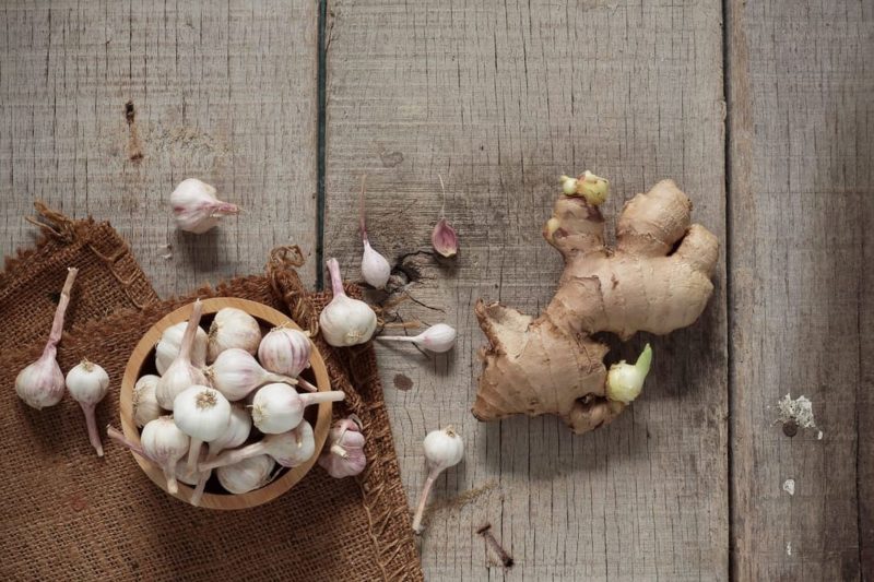 Garlic and Ginger in a bowl